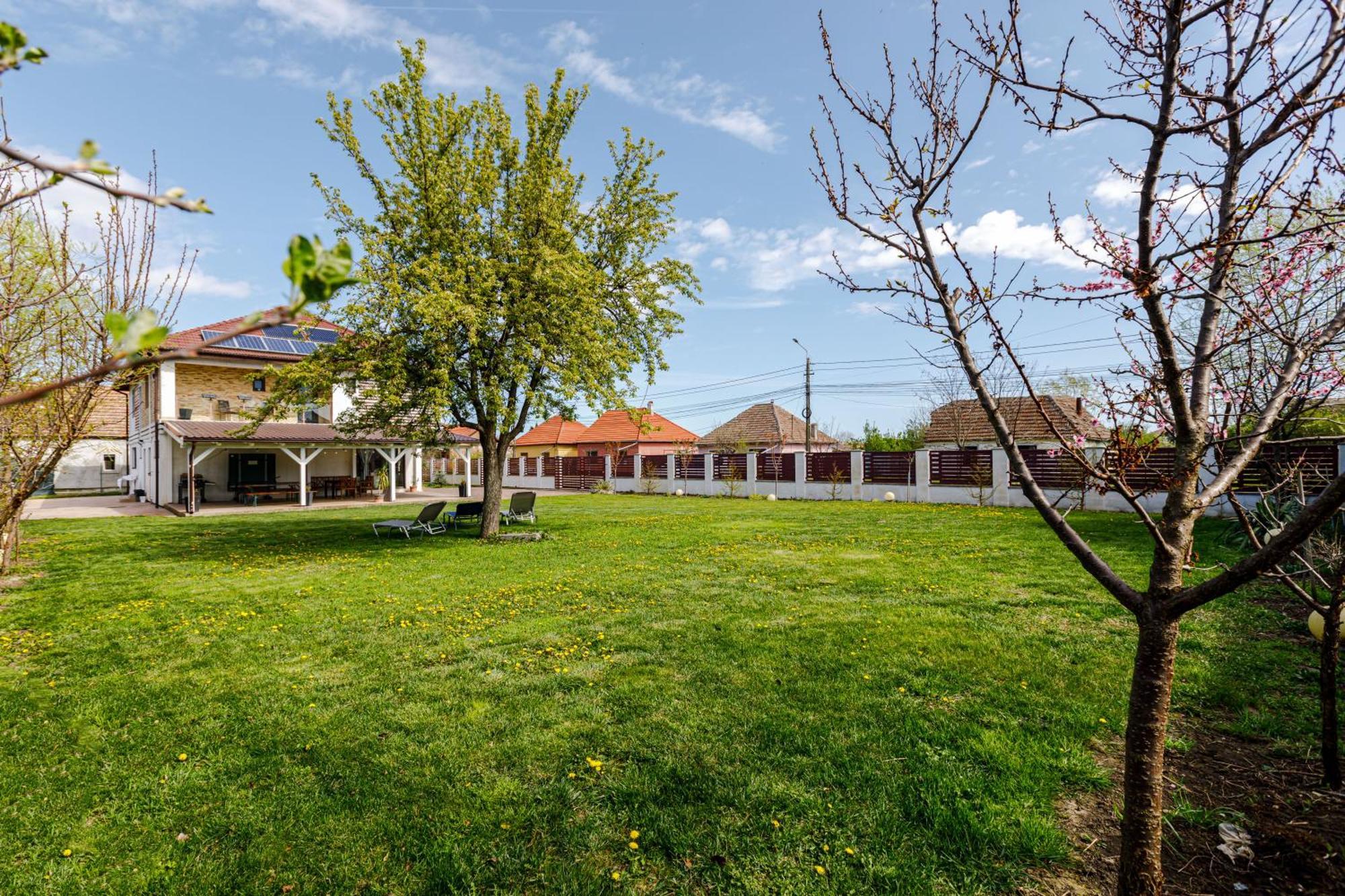Gasthaus Sacalaz Hotel Timisoara Ngoại thất bức ảnh